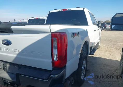 2025 Ford F-250 Xlt z USA, uszkodzony, nr VIN 1FT7W2BTXSEC52683